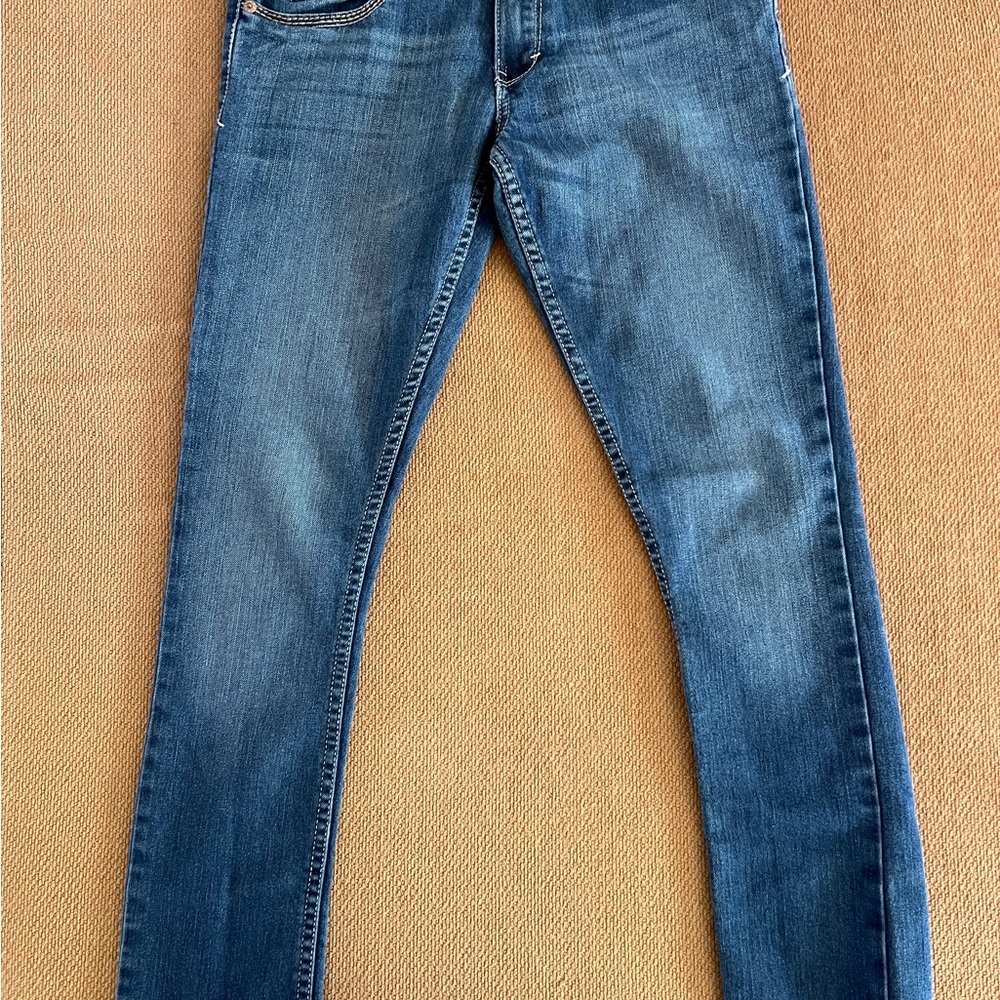 Levi's Girl's Blue Jeans - Picture 3 of 4